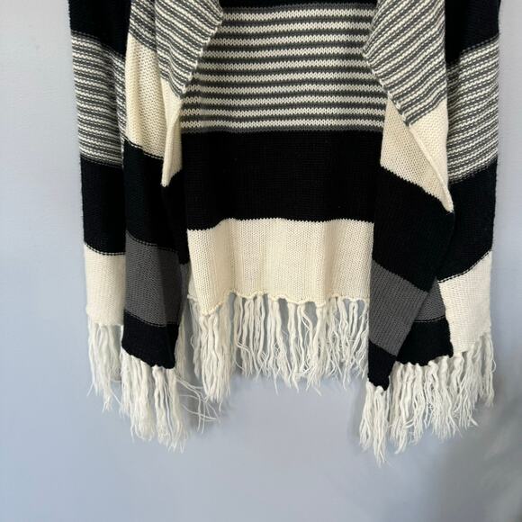 POOF Excellence Neutral Color Wear Over Cardigan Sweater Size Medium Sleeveless - Picture 2 of 6